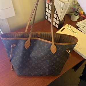 Louis Vuitton MM Monogram